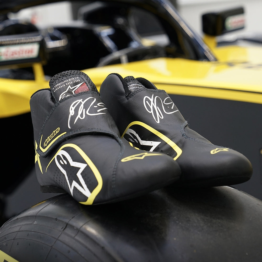 2019 Daniel Ricciardo Signed Race Shoes